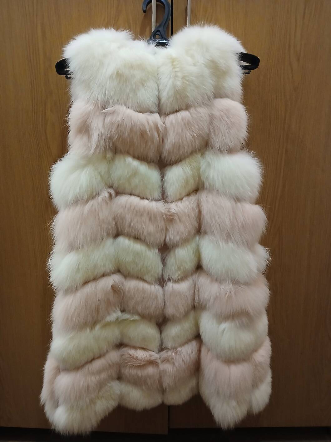 Жилет меховой женский новый в Санкт-Петербурге фото 2 Личные вещи Санкт-Петербург