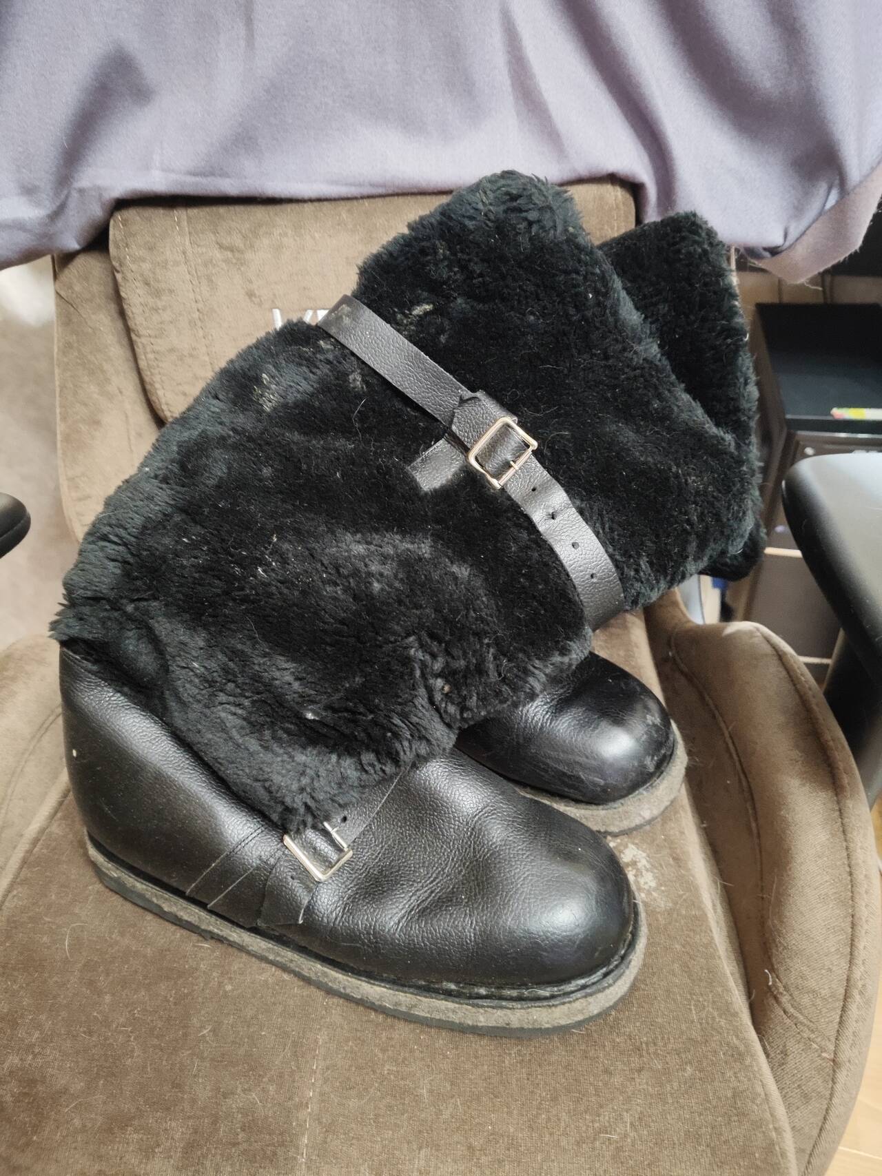 Унты мужские продам