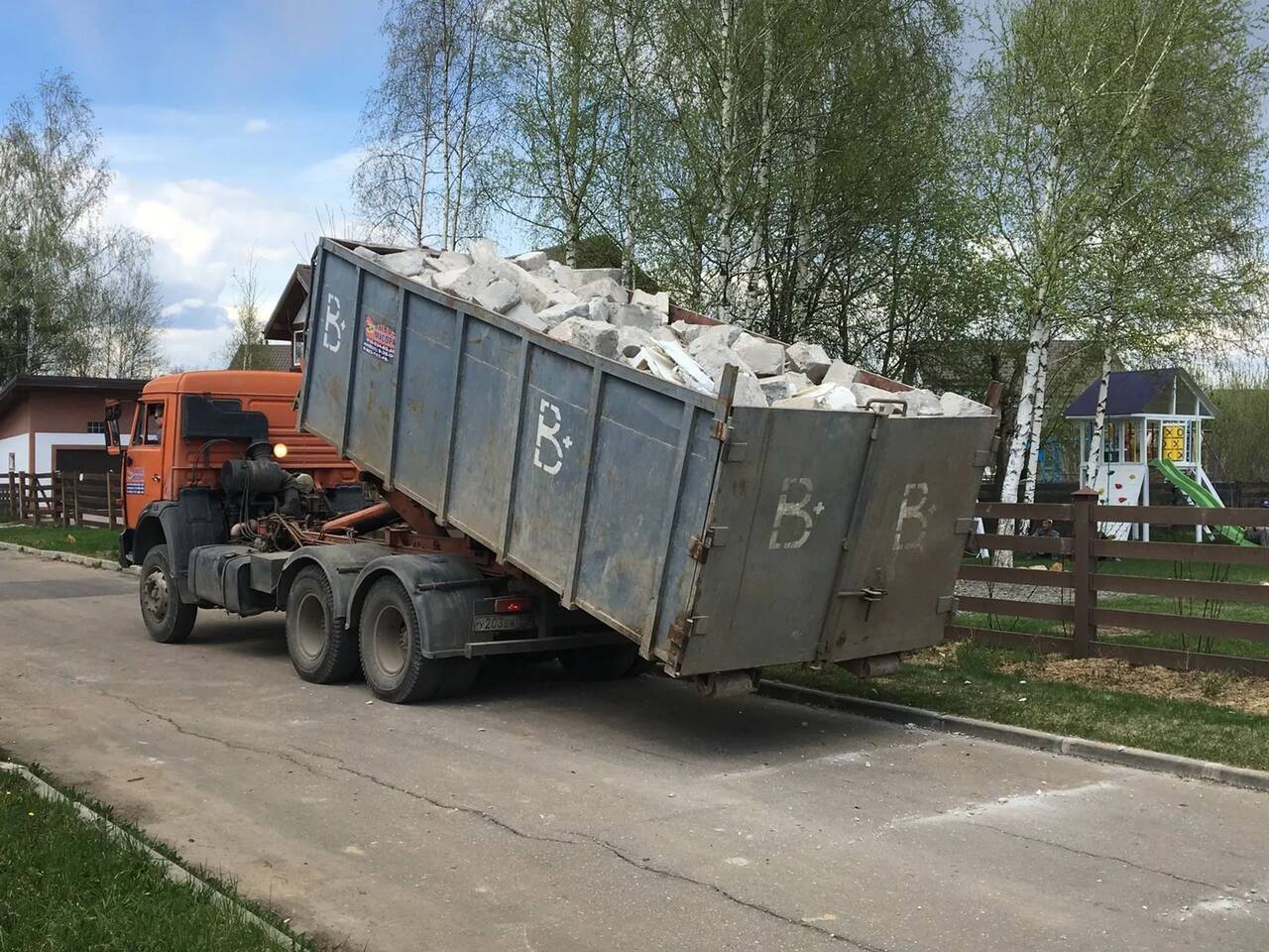 Вывоз мусора Камаз в Нижнем Новгороде фото 3 Услуги Нижний Новгород