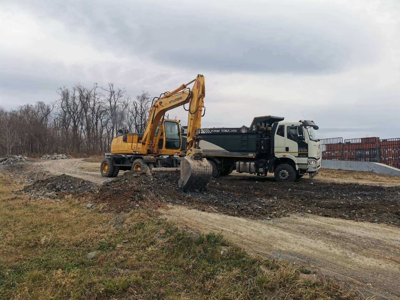 Аренда спецтехники и автовышек во Владивостоке фото 4 Услуги Владивосток