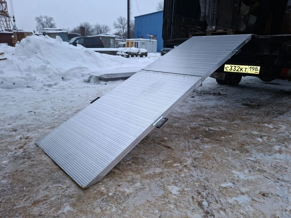 Мост погрузочный(ручной) в Москве фото 5 Транспорт Москва Мост погрузочный(ручной) в Москве фото 5 Транспорт Москва