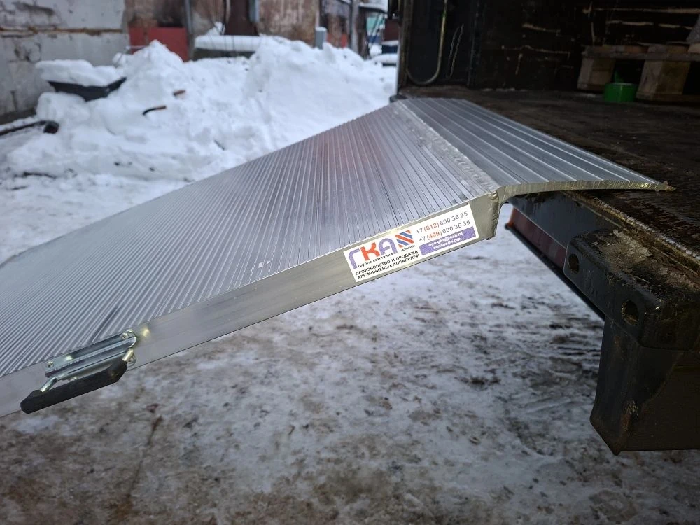 Мост погрузочный складной ГКА 5.250.70.2/3СМ  в Воронеже фото 6 Транспорт Воронеж