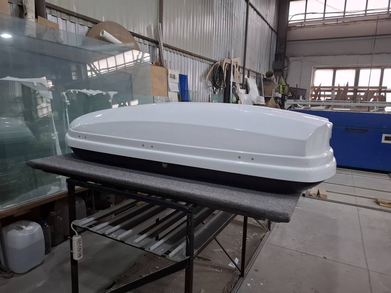 Автобокс Koffer 480л., белый