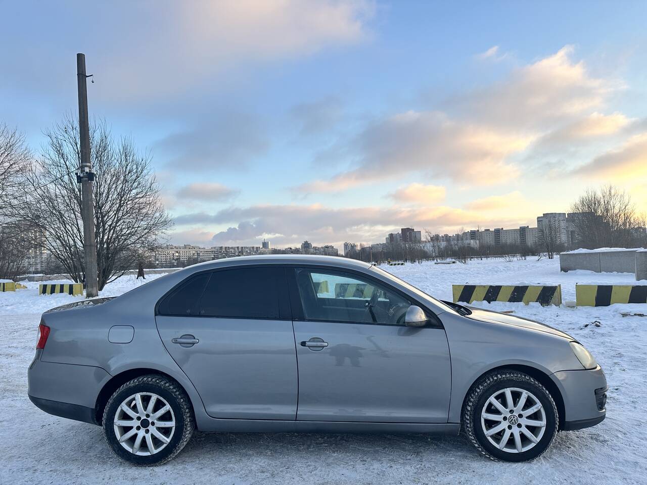 Volkswagen Jetta 2010 1.6 AT в Санкт-Петербурге фото 6 Транспорт Санкт-Петербург