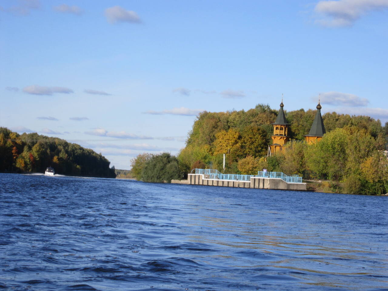 Сдается дом в Подмосковье, на берегу водохранилища 