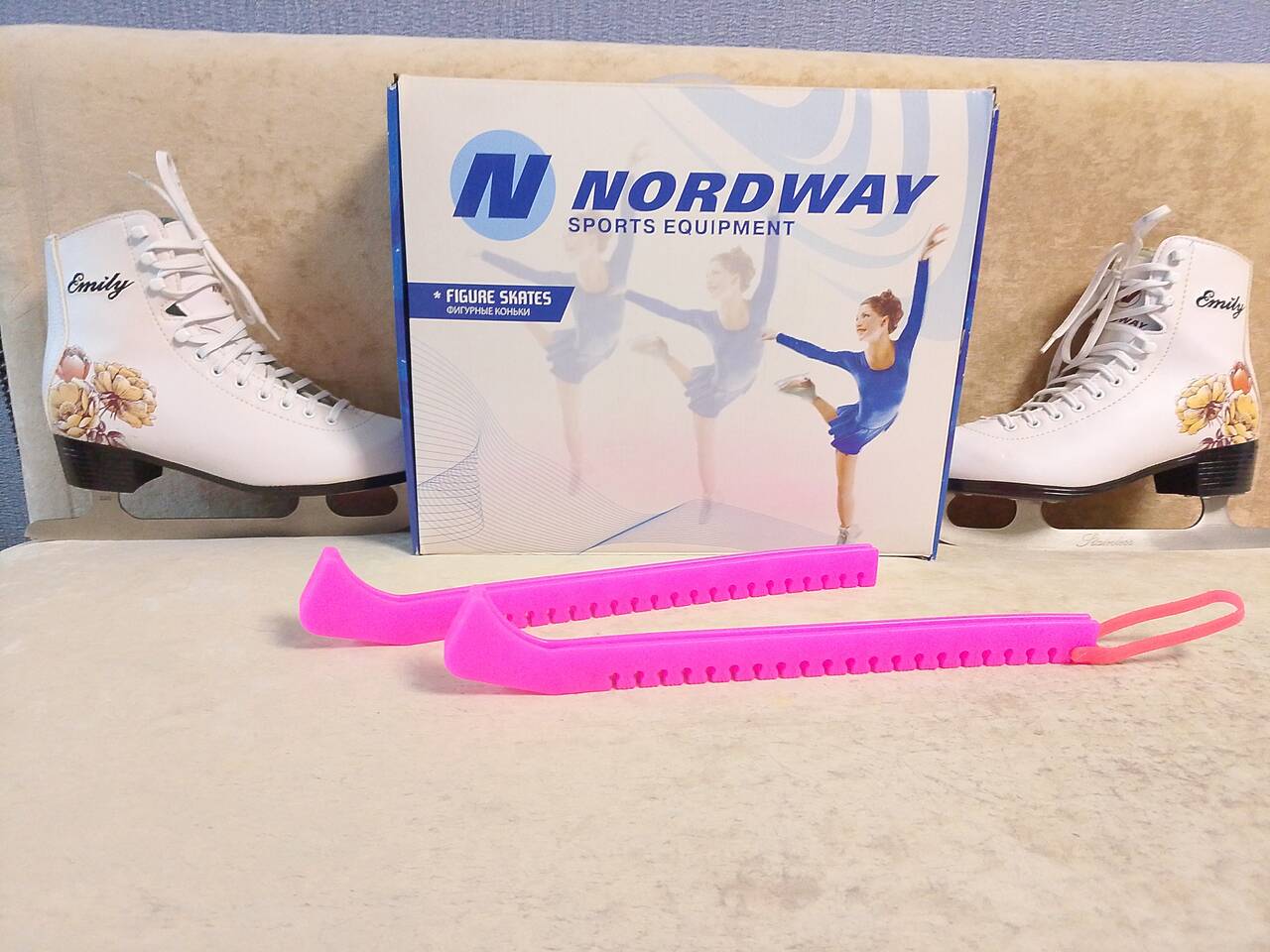 Продаются: коньки б/у фигурные женские "Nordway" Продаются: коньки б/у фигурные женские "Nordway"