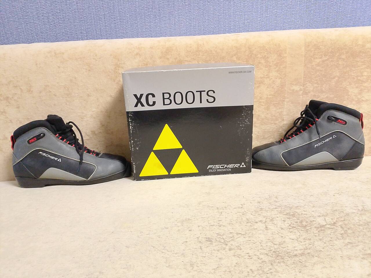 Продаётся комплект: лыжи, лыжные ботинки и палки в Москве фото 2 Увлечения и отдых Москва Продаётся комплект: лыжи, лыжные ботинки и палки в Москве фото 2 Увлечения и отдых Москва