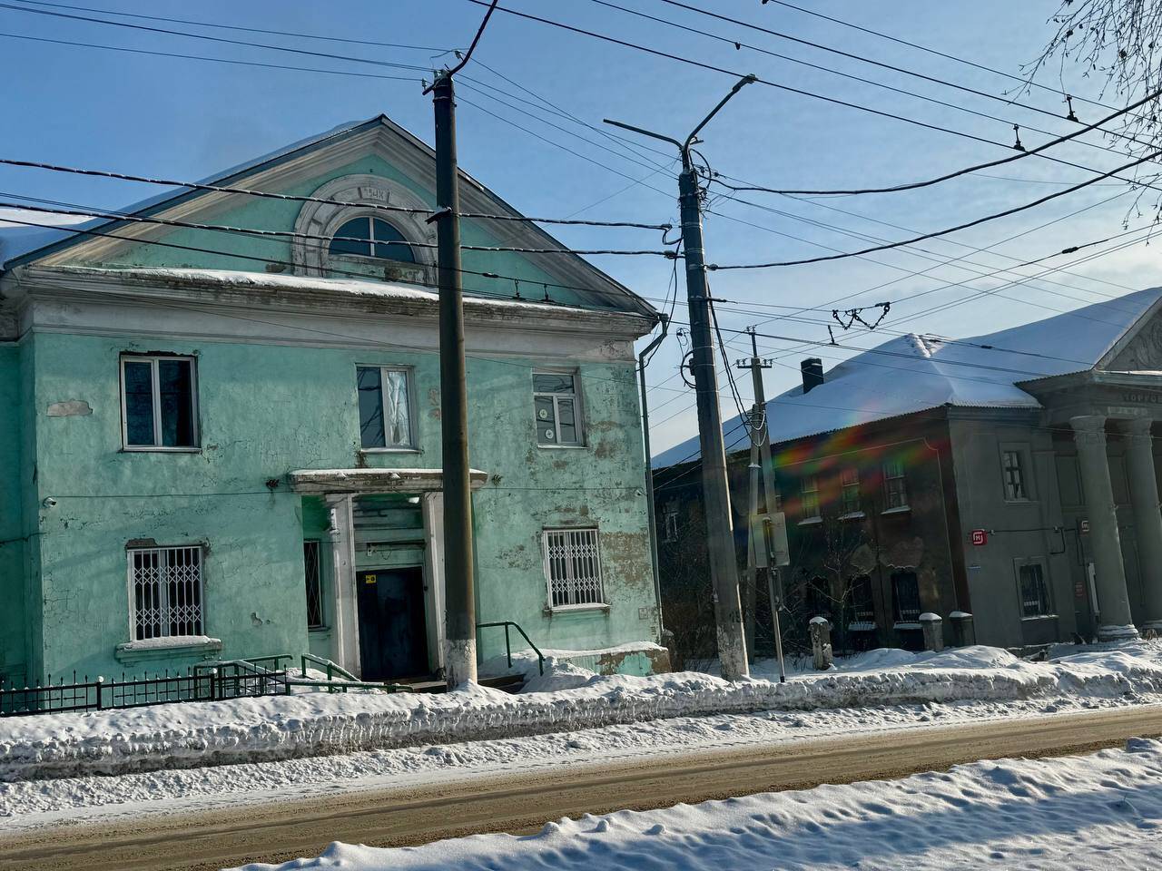 Продам здание на первой линии Продам здание на первой линии