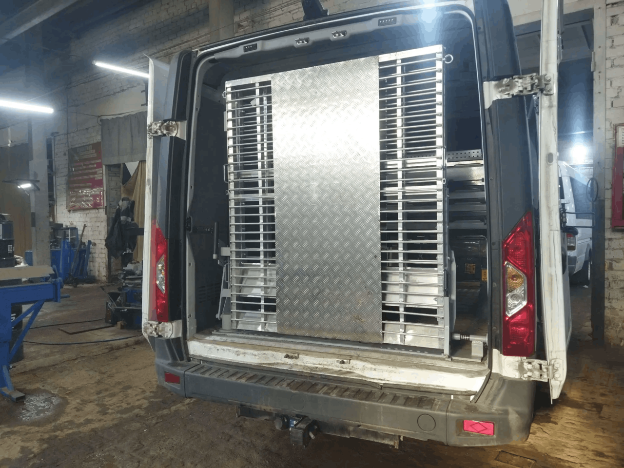 Трап складной автомобильно/стационарный (для мото-вездеходов, поломойки, пылесосы, рохли и пр.) Трап складной автомобильно/стационарный (для мото-вездеходов, поломойки, пылесосы, рохли и пр.)