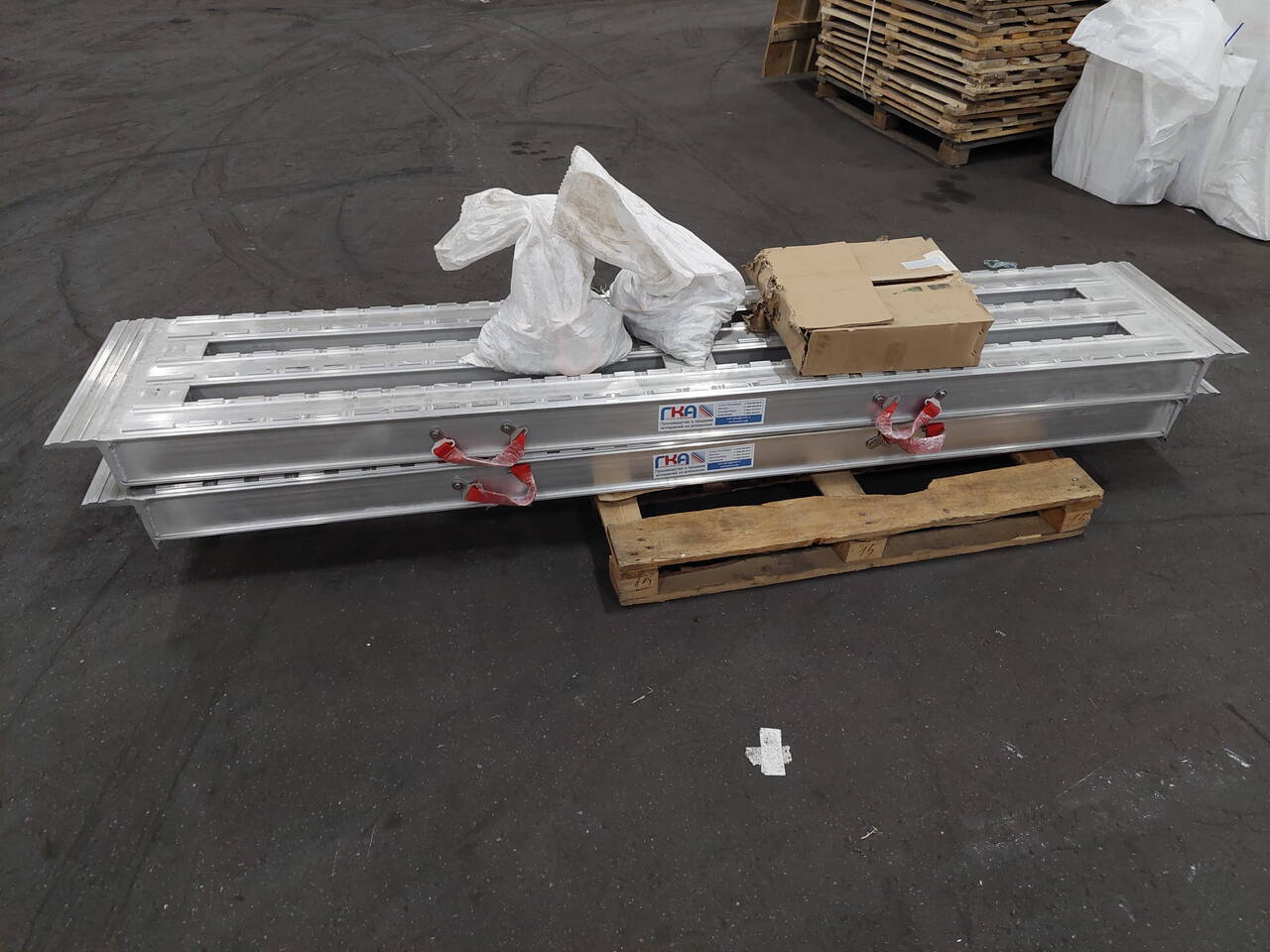 Проставки для трала 2500 мм   в Москве фото 2 Транспорт Москва