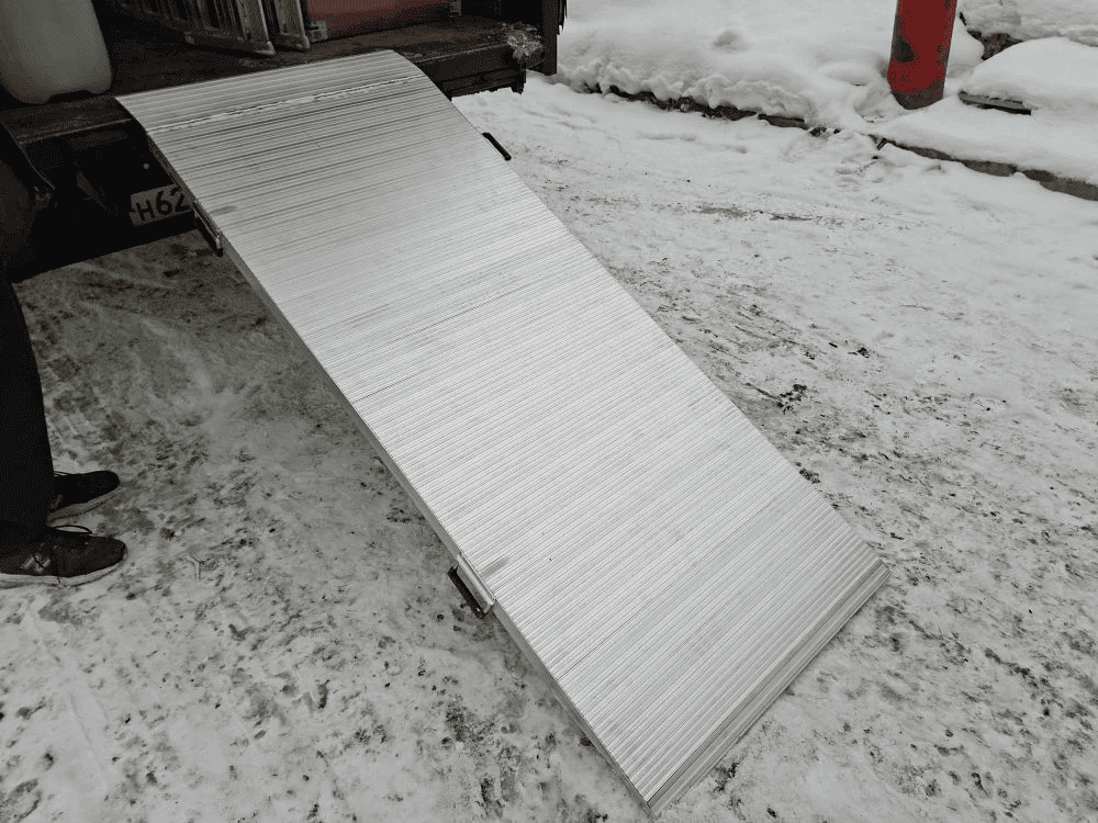 Перегрузочный мост для рохли, пандуса Перегрузочный мост для рохли, пандуса