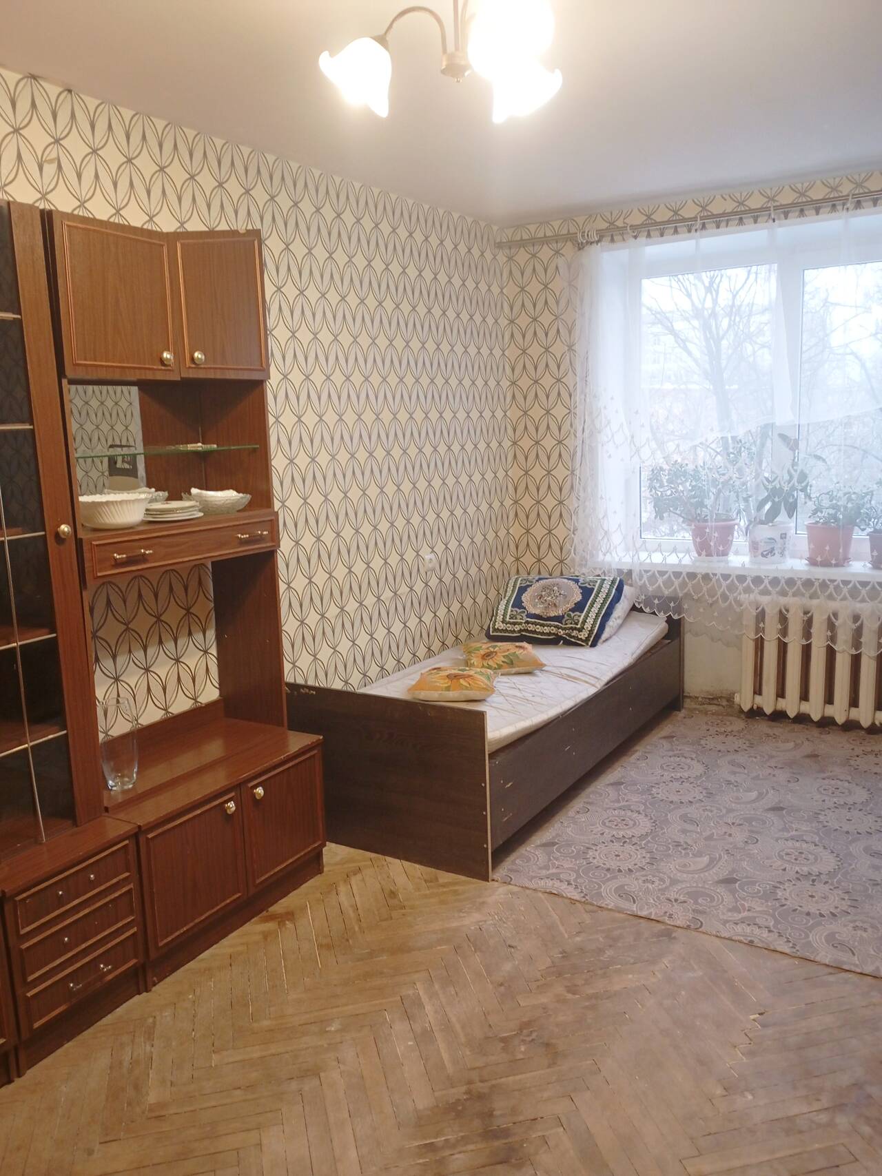 Теплая трешка рядом с метро Теплая трешка рядом с метро