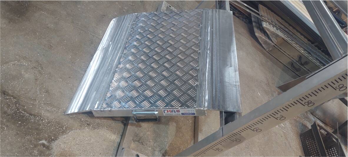 Перегрузочный мост для рохли, пандуса Перегрузочный мост для рохли, пандуса