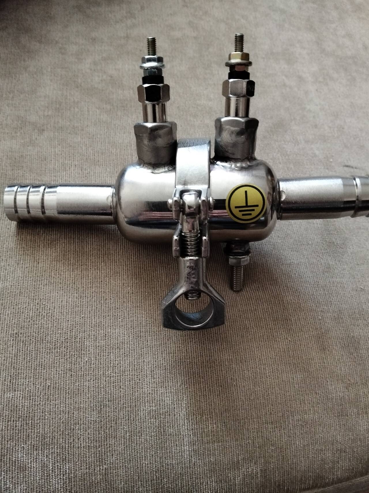 Проточный нагреватель антифриза 12В