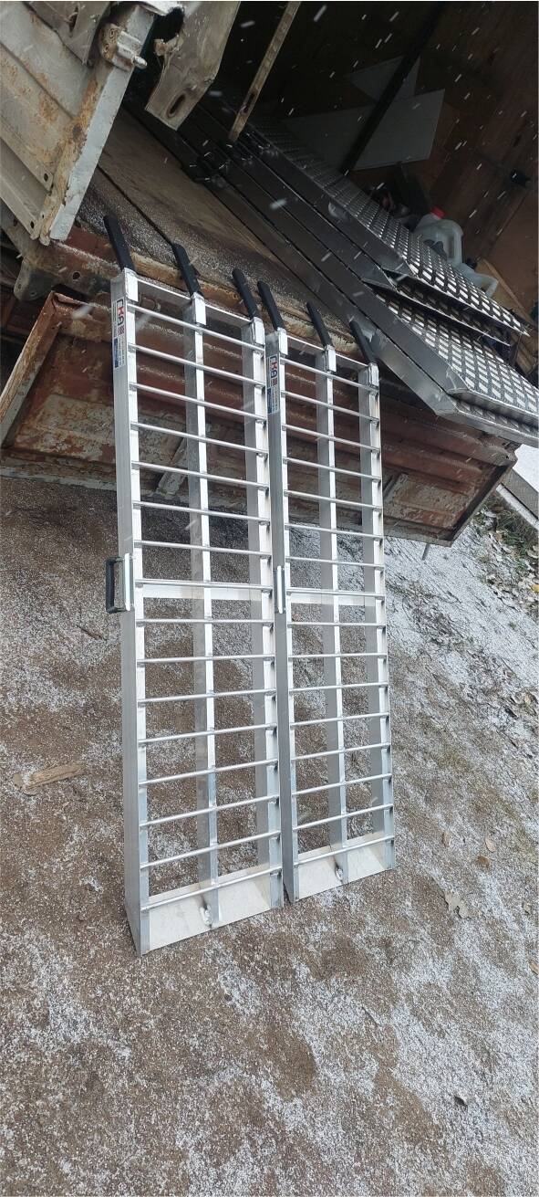 Аппарели алюминиевые для погрузки техники 