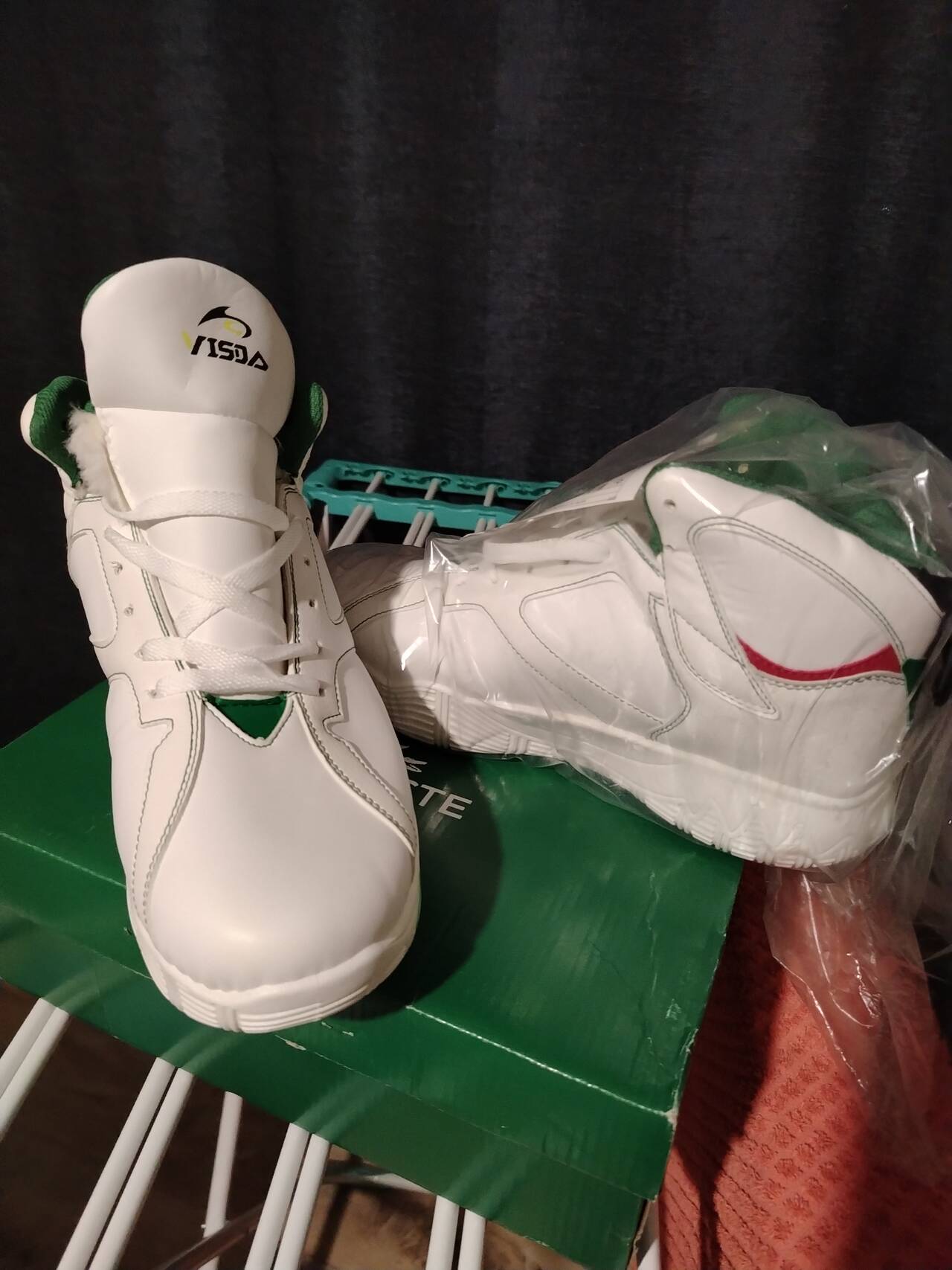 кроссовки  в Красноярске фото 4 Личные вещи Красноярск