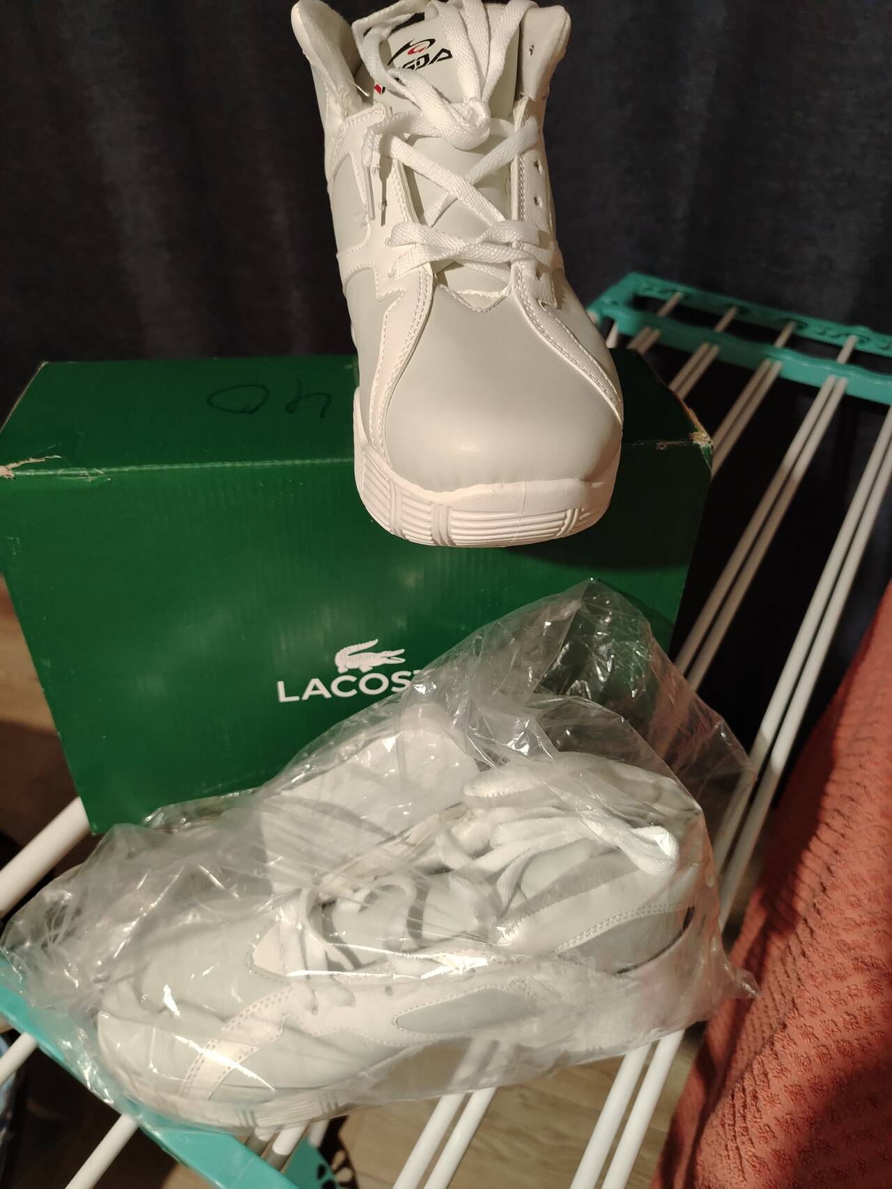 кроссовки  в Красноярске фото 2 Личные вещи Красноярск