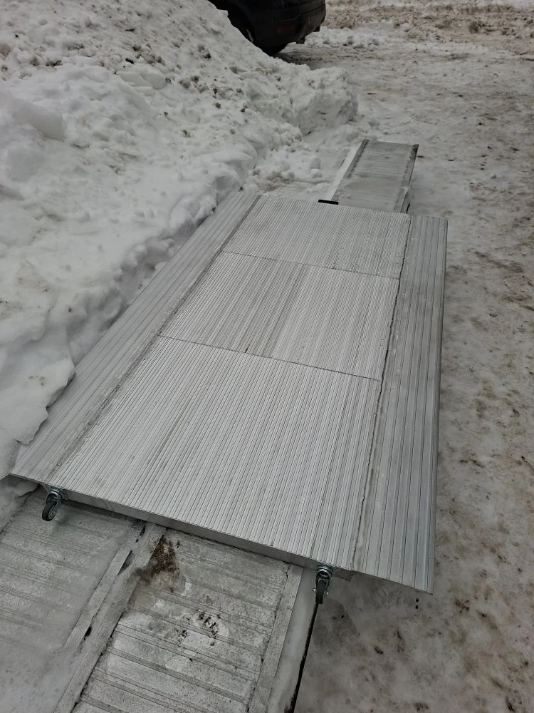 Мост перегрузочный для складской и прочей техники  