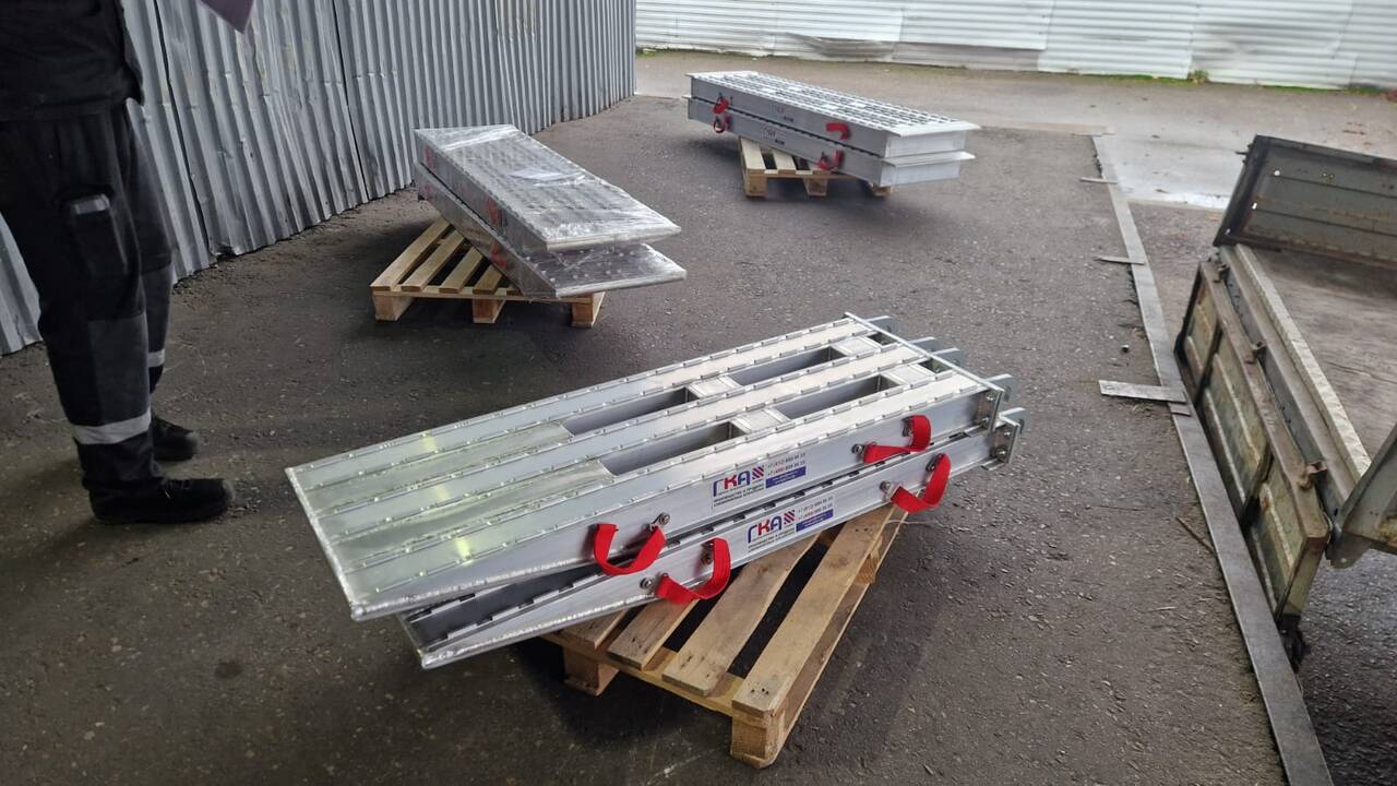 Алюминиевые аппарели для заезда тяжелой техники Алюминиевые аппарели для заезда тяжелой техники