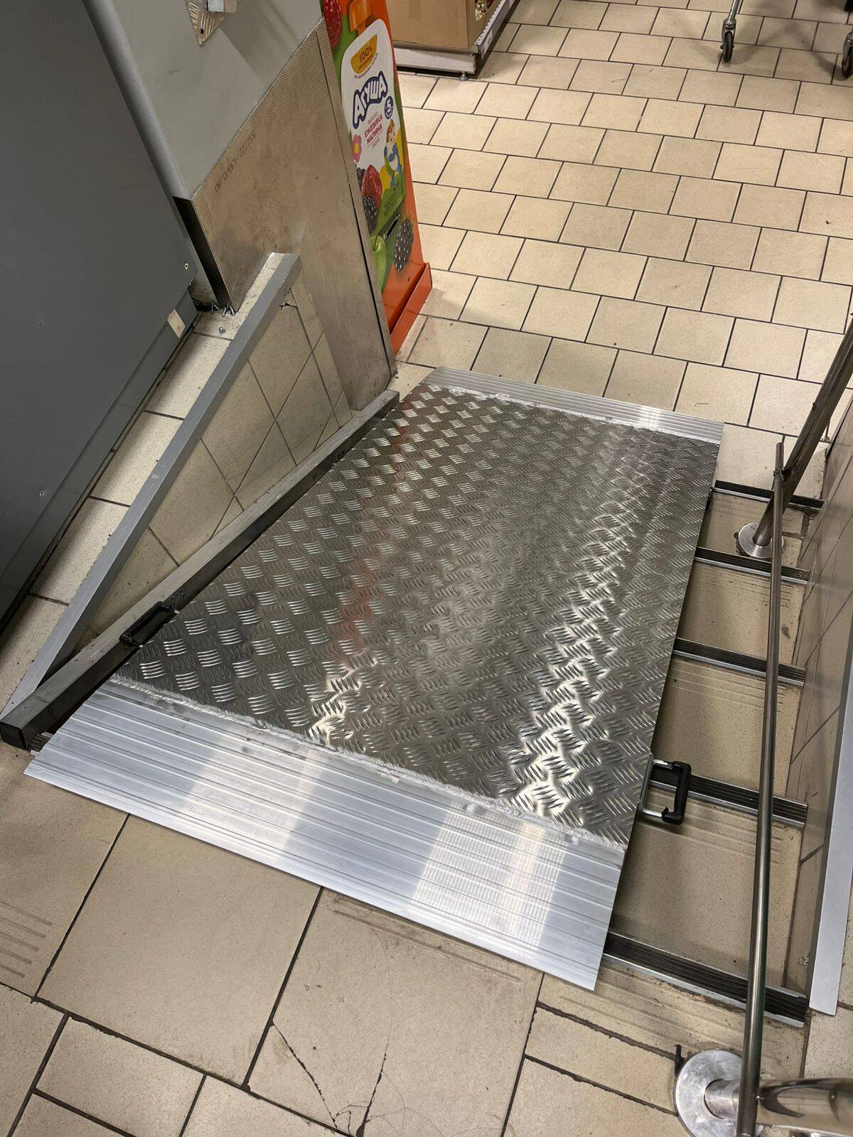 Мост погрузочный для лестницы алюминиевый