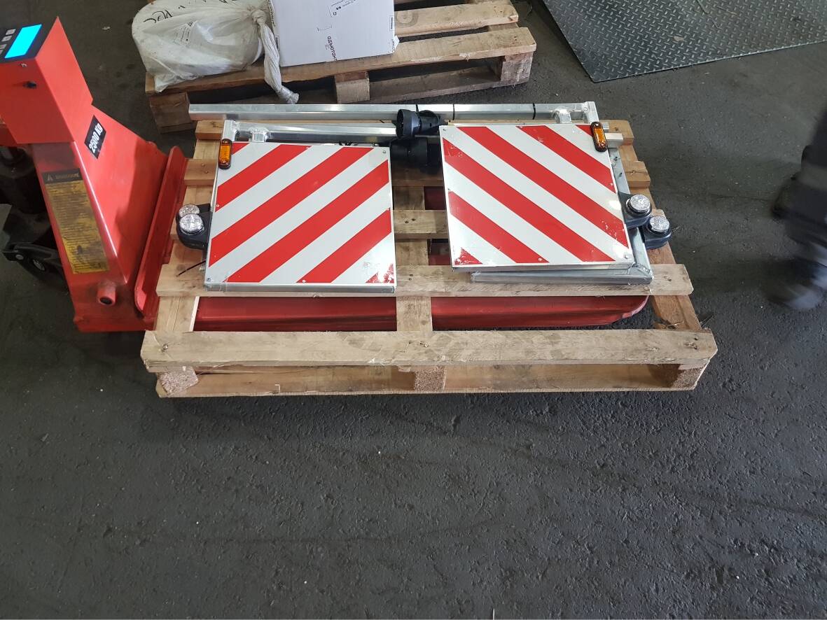 Знак негабарита для трала  в Радужном (Ханты-Мансийский автономный округ) фото 4 Транспорт Радужный (Ханты-Мансийский автономный округ)