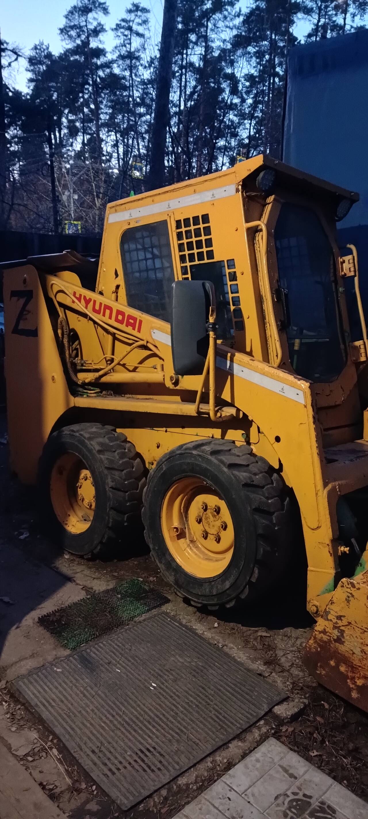 Мини погрузчик HYUNDAI 600S