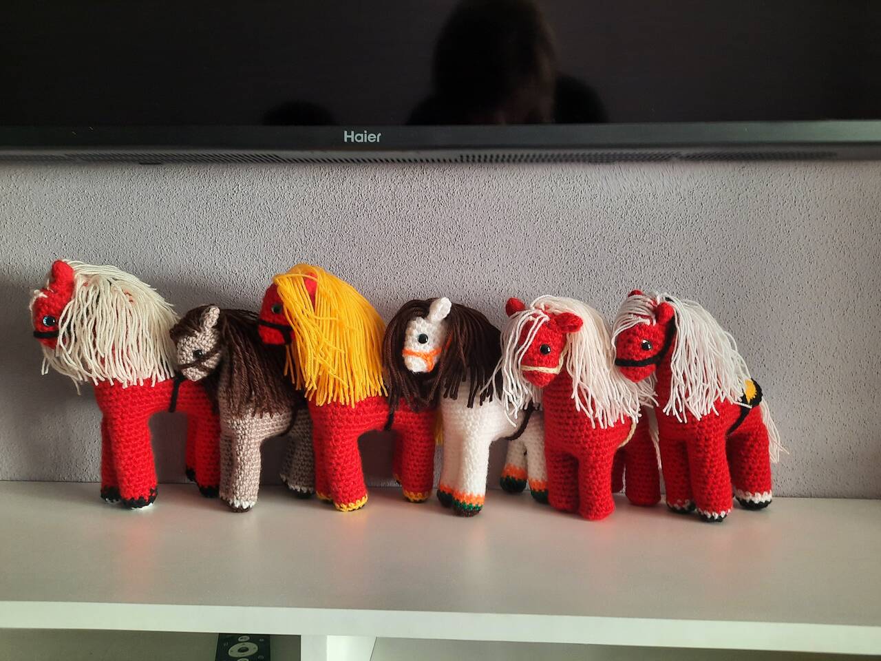 Вязанные лошадки