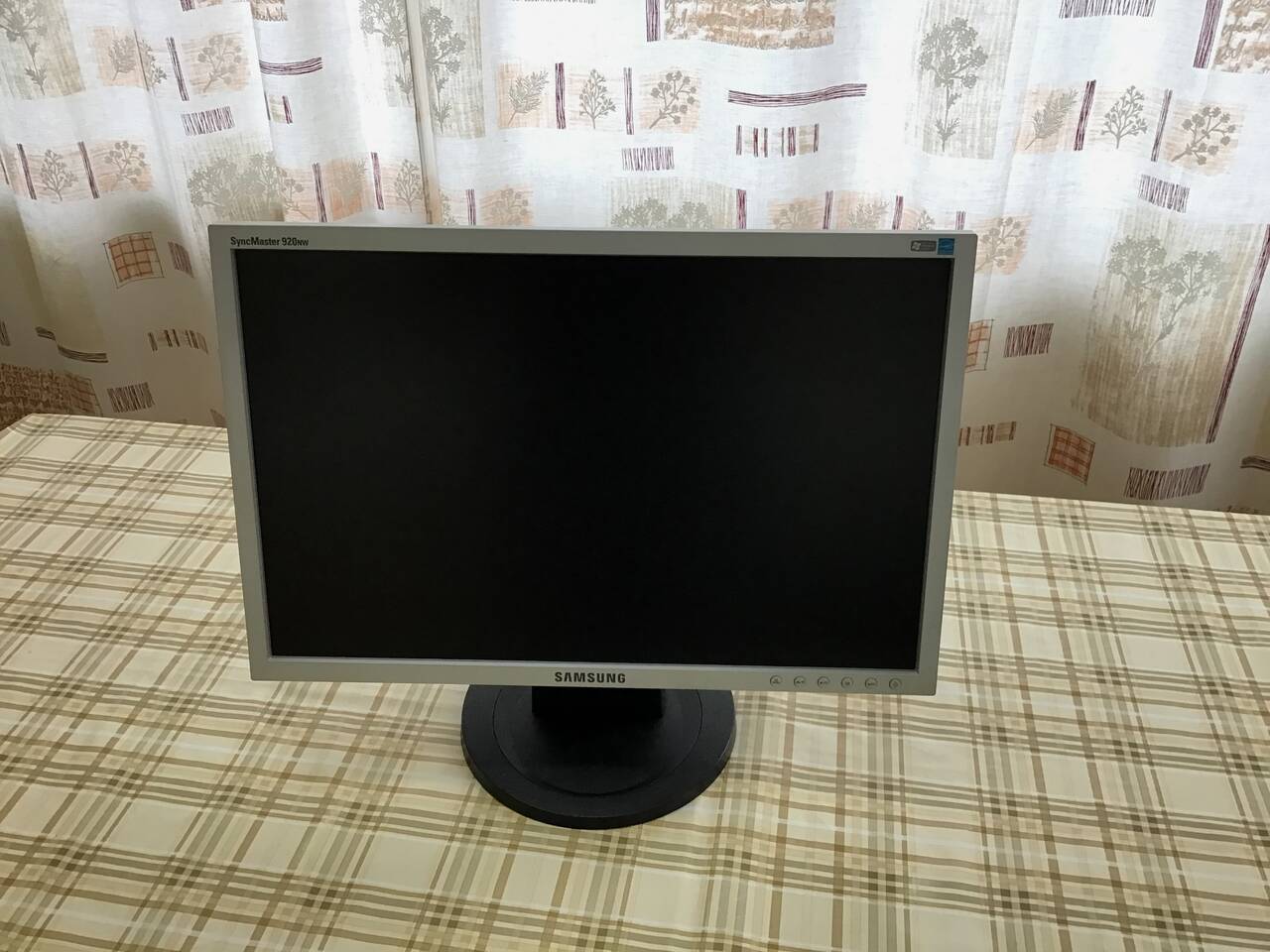 Системный блок с двумя мониторами для офиса в Москве фото 3 Бытовая электроника Москва