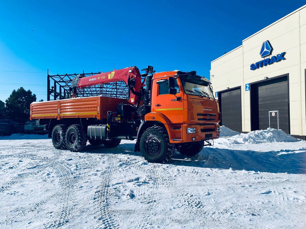 Бортовой КАМАЗ 43118-23027-50 с КМУ ИТ 150 в Абазе фото 3 Транспорт Абаза