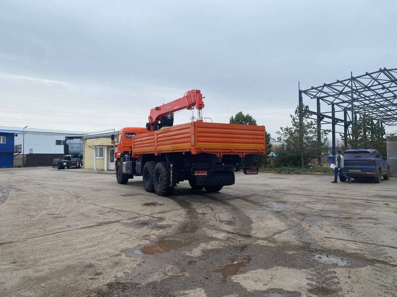 Бортовой КАМАЗ 43118-23027-50 с КМУ Kanglim 1256 в Абдулино фото 3 Транспорт Абдулино