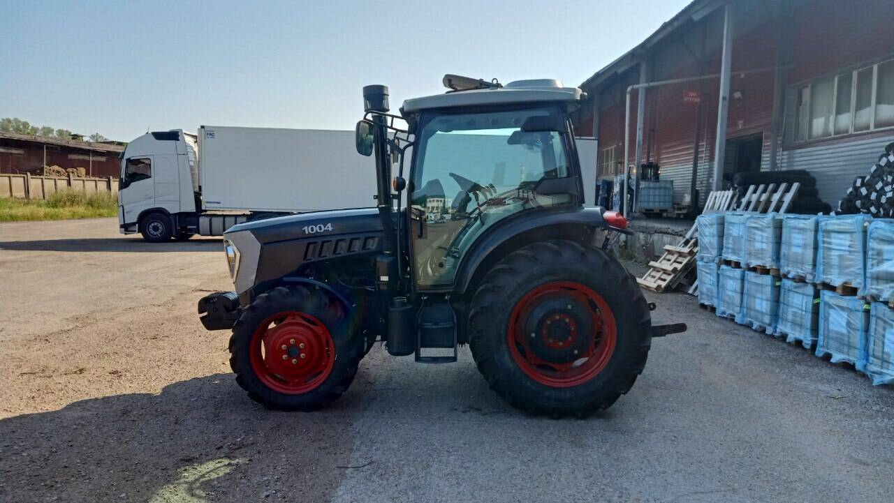 Трактор Агровега 1004