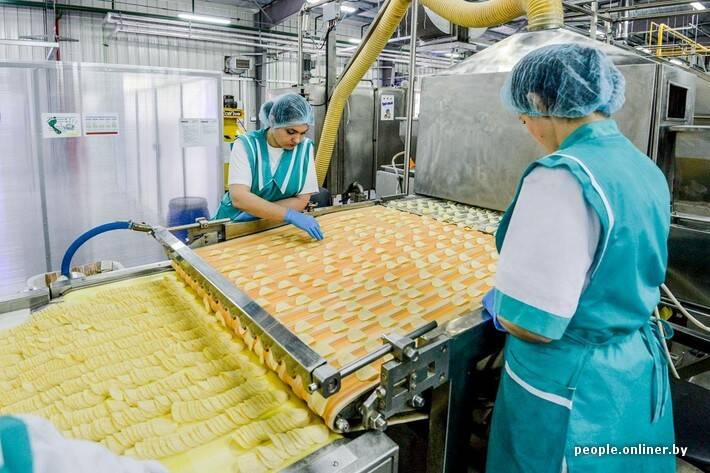 Упаковщики кукурузных снеков