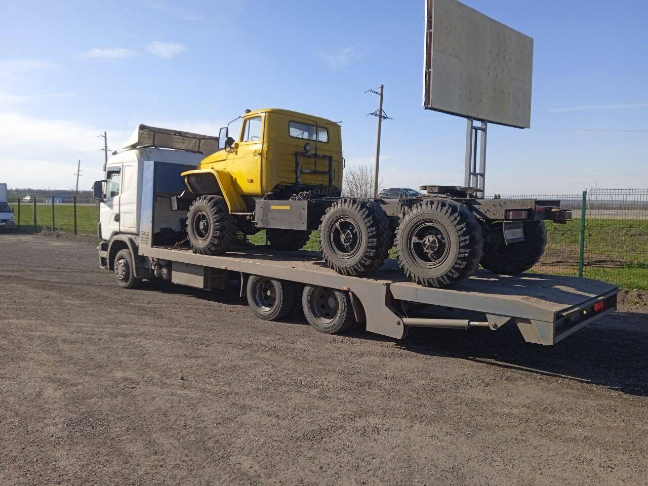 Грузовой эвакуатор, перевозка спецтехники в Москве фото 4 Услуги Москва