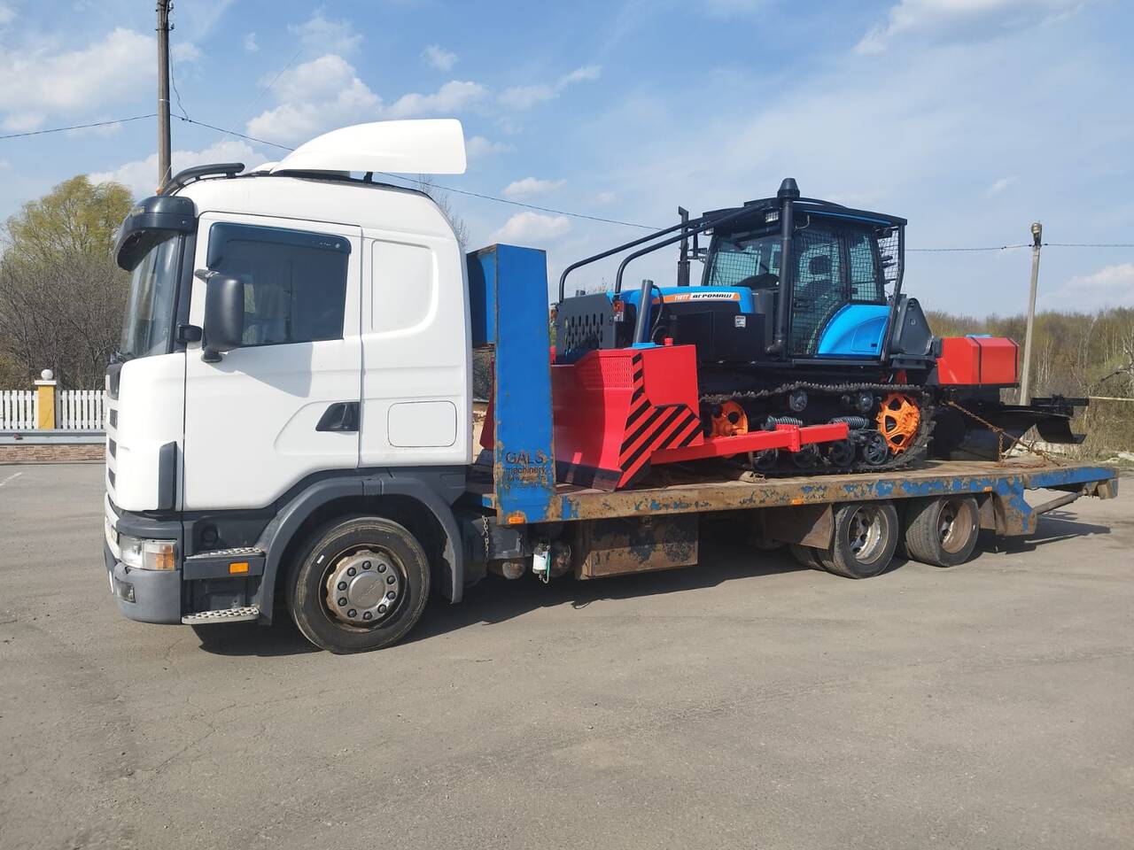 Грузовой эвакуатор, перевозка спецтехники в Москве фото 6 Услуги Москва