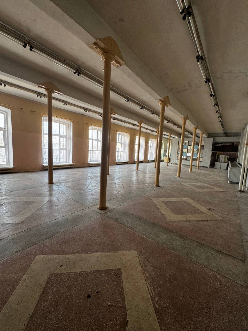 помещение свободного назначения 500 кв.м