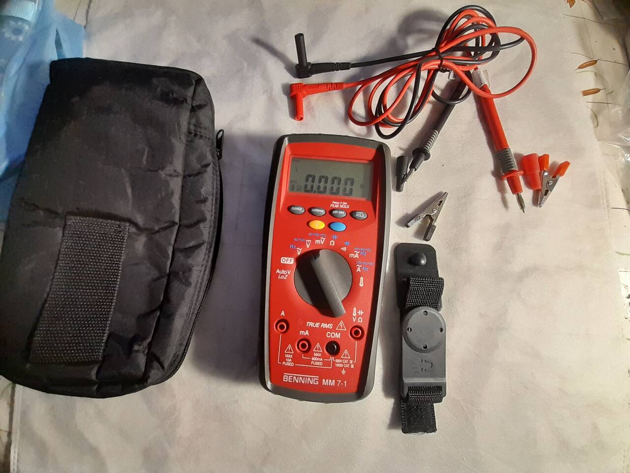 Цифровой мультиметр BENNING MM 7-1  в Челябинске фото 4 Бытовая электроника Челябинск