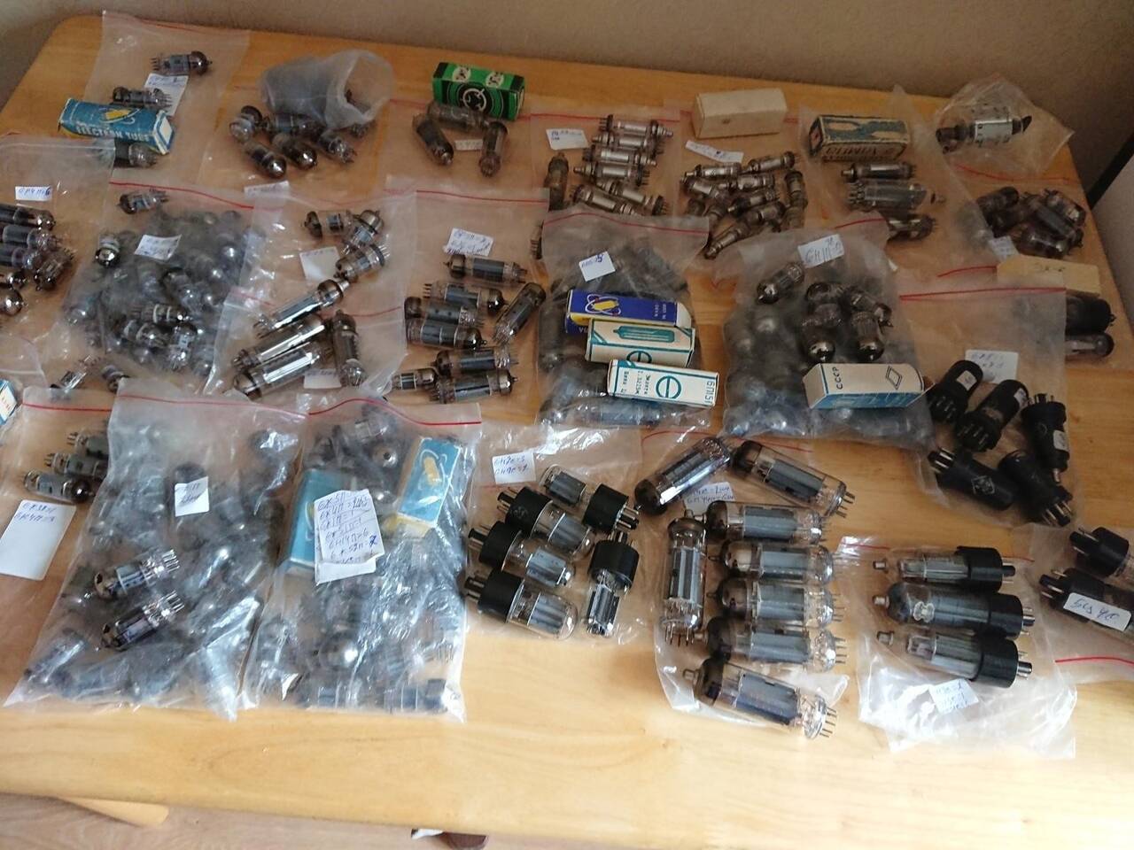 Радиолампы. Лампы. Индикаторы. в Челябинске фото 4 Бытовая электроника Челябинск Радиолампы. Лампы. Индикаторы. в Челябинске фото 4 Бытовая электроника Челябинск