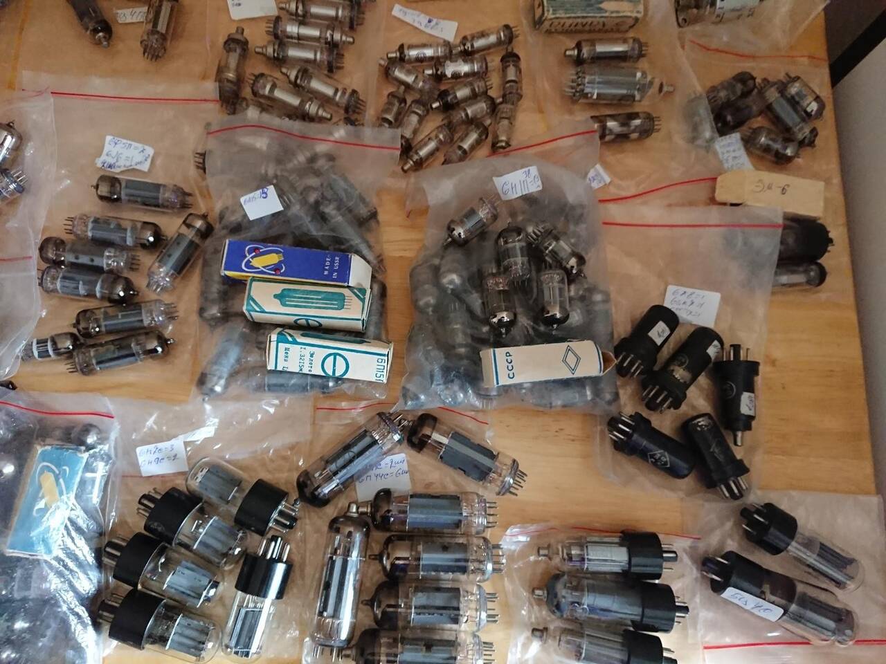 Радиолампы. Лампы. Индикаторы. в Челябинске фото 2 Бытовая электроника Челябинск Радиолампы. Лампы. Индикаторы. в Челябинске фото 2 Бытовая электроника Челябинск