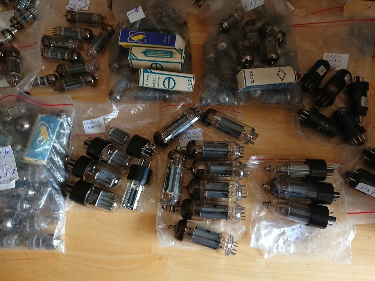 Радиолампы. Лампы. Индикаторы. в Челябинске фото 7 Бытовая электроника Челябинск Радиолампы. Лампы. Индикаторы. в Челябинске фото 7 Бытовая электроника Челябинск