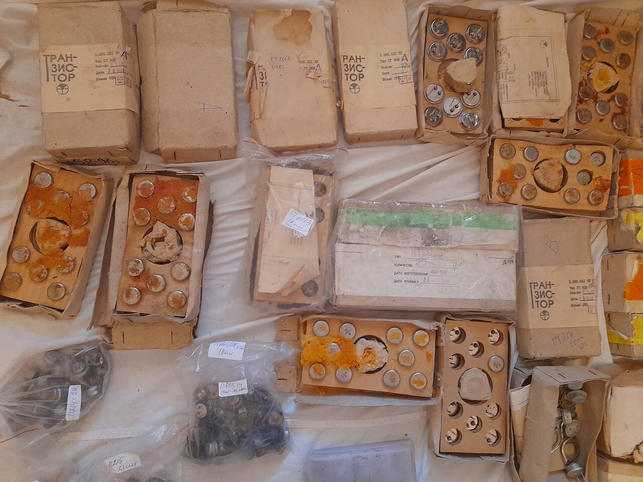 Транзисторы транзисторы все новые.  в Челябинске фото 4 Бытовая электроника Челябинск