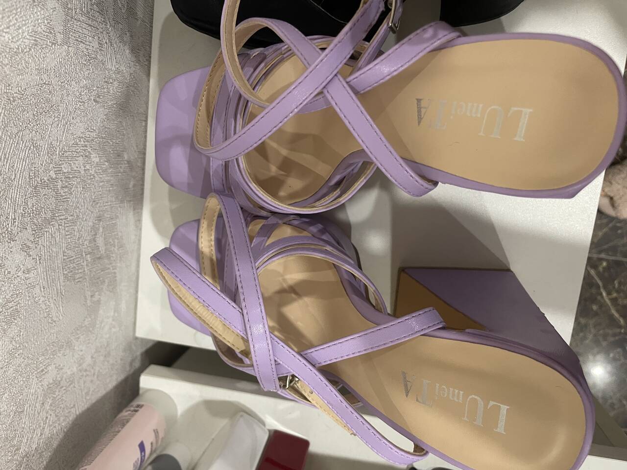 Босоножки туфли женские в Ялте фото 2 Личные вещи Ялта Босоножки туфли женские в Ялте фото 2 Личные вещи Ялта