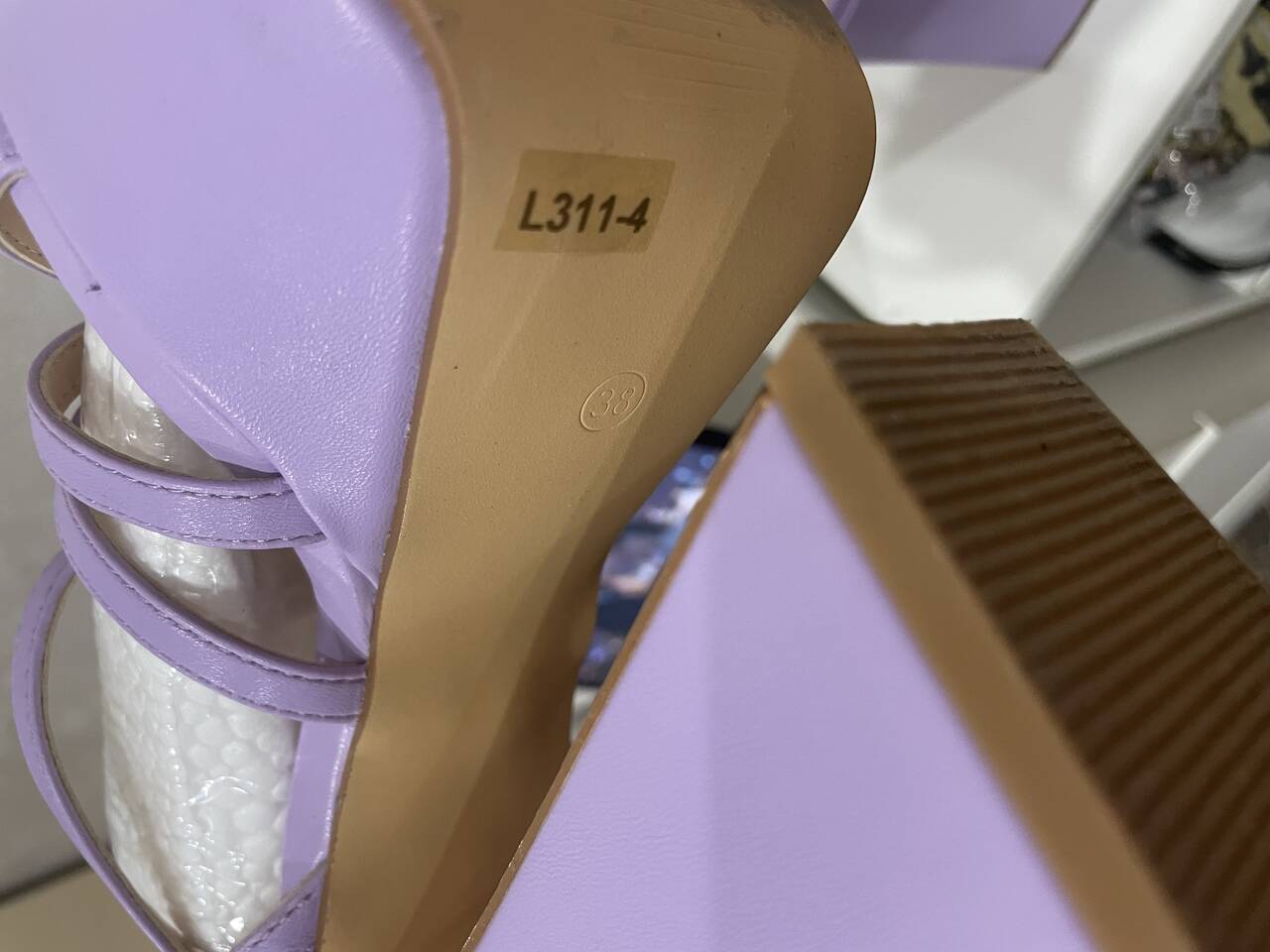 Босоножки туфли женские в Ялте фото 3 Личные вещи Ялта Босоножки туфли женские в Ялте фото 3 Личные вещи Ялта