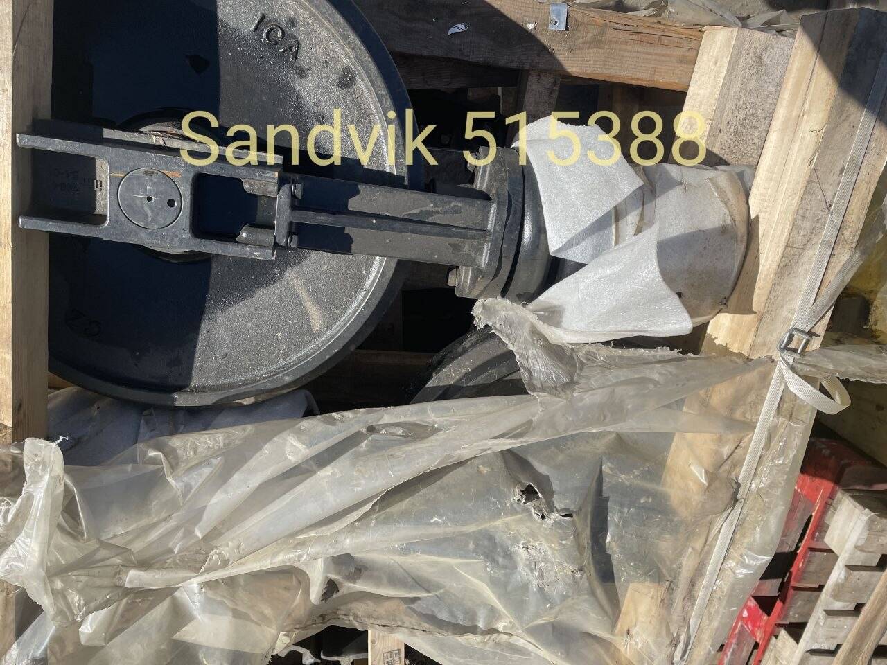 Натяжное колесо в сборе с демпфером Sandvik 515388 (для буровых установок / ПДМ в Санкт-Петербурге фото 2 Транспорт Санкт-Петербург