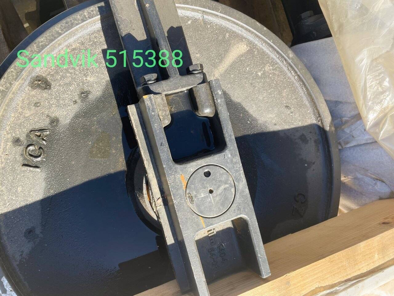 Натяжное колесо в сборе с демпфером Sandvik 515388 (для буровых установок / ПДМ в Санкт-Петербурге фото 7 Транспорт Санкт-Петербург