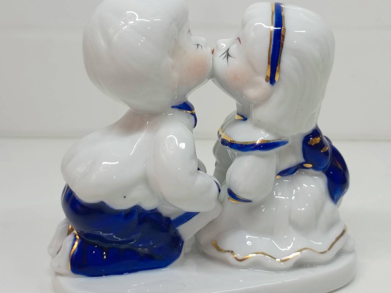 Фарфоровая статуэтка СССР в Симферополе фото 4 Увлечения и отдых Симферополь Фарфоровая статуэтка СССР в Симферополе фото 4 Увлечения и отдых Симферополь