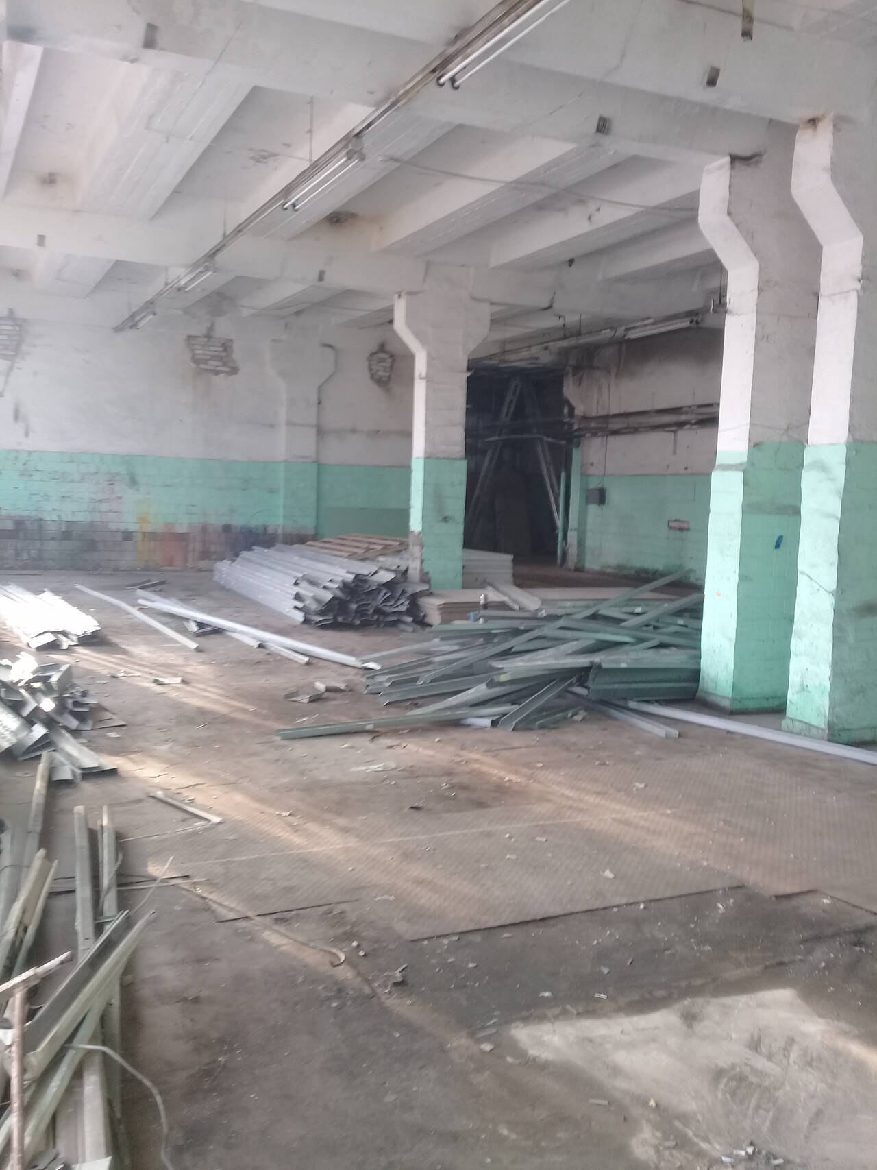 Требуются разнорабочие на демонтаж в Красноярске фото 2 Работа Красноярск Требуются разнорабочие на демонтаж в Красноярске фото 2 Работа Красноярск