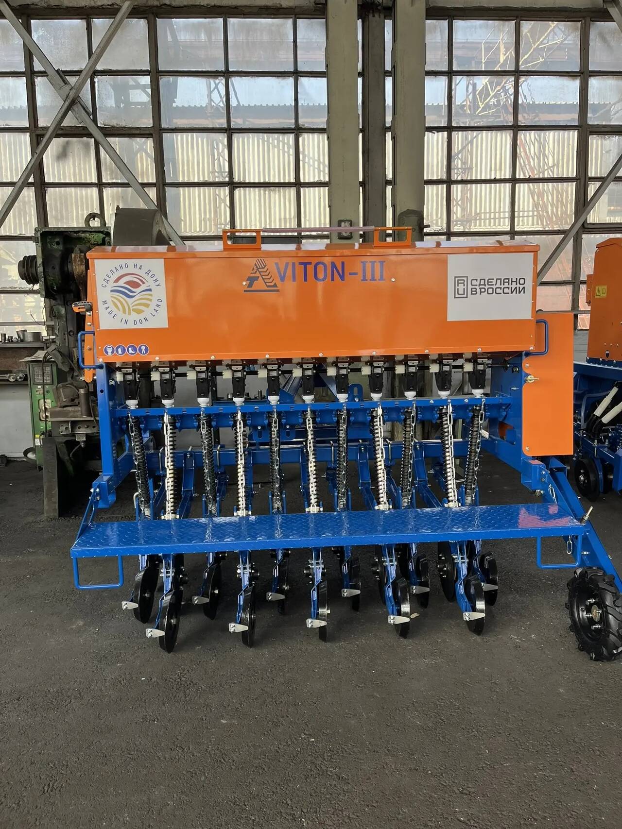 VITON -3 пастбищная (зерновой вариант) в Азове фото 3 Транспорт Азов