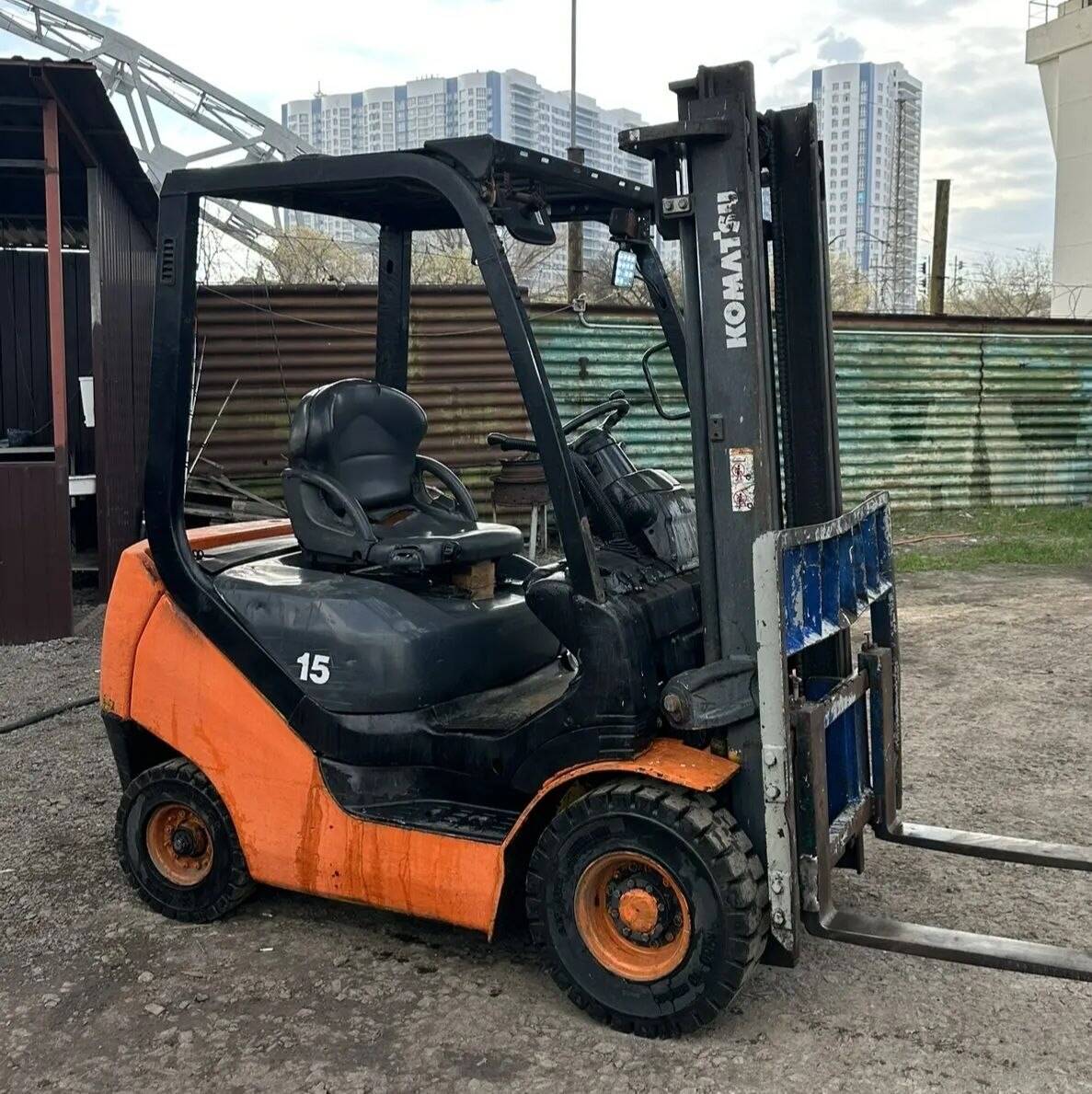 Погрузчик вилочный KOMATSU FD15