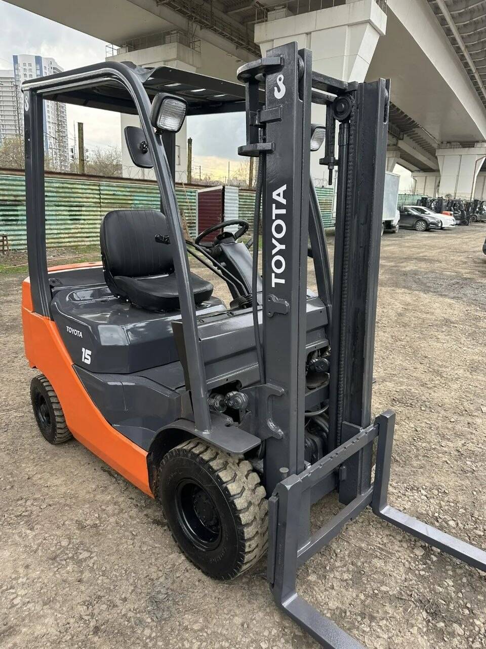 Погрузчик вилочный TOYOTA 8FG15