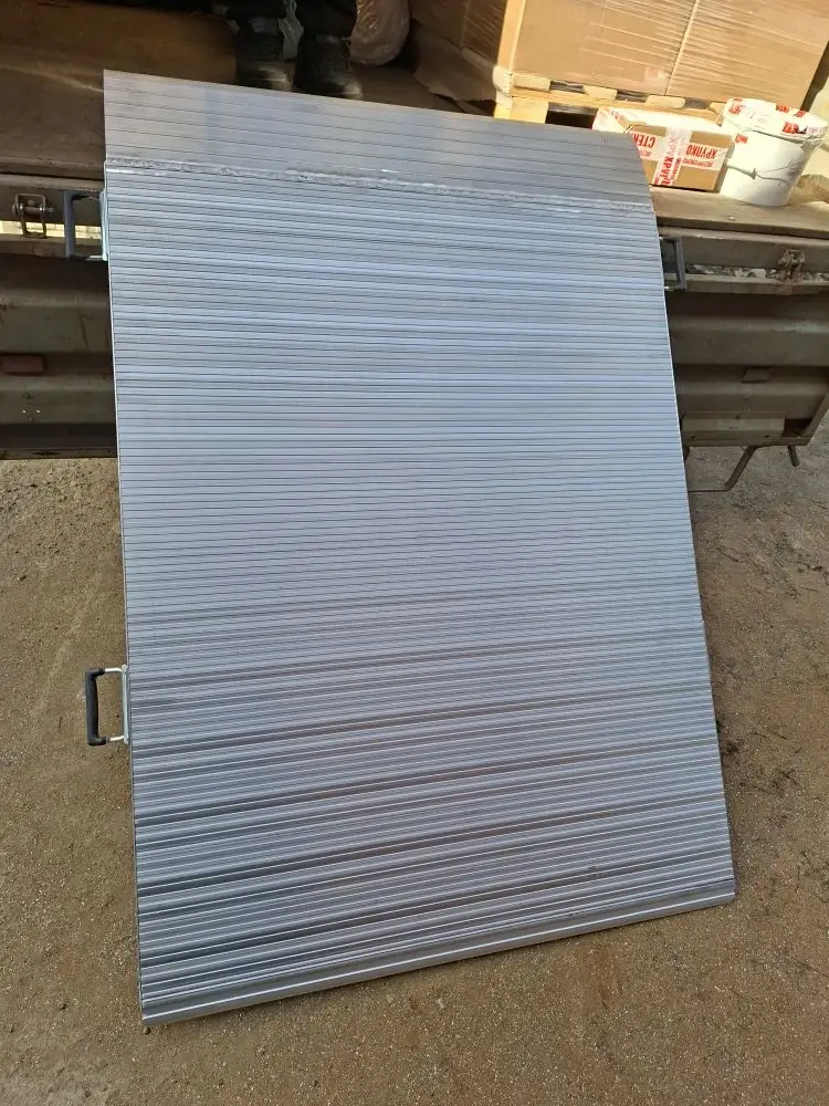 Мост погрузочный для рохли, склада и пр. в Москве фото 2 Транспорт Москва Мост погрузочный для рохли, склада и пр. в Москве фото 2 Транспорт Москва